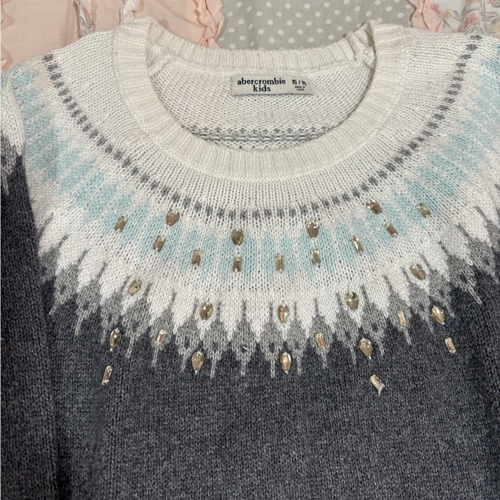 BUNDLE| 3 sweaters - Picture 7 of 10